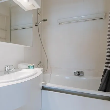 Huswell - Beautiful Seaview With Private Garage Остенде