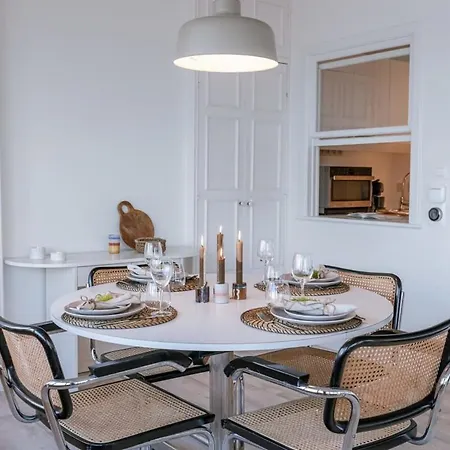 Huswell - Beautiful Seaview With Private Garage