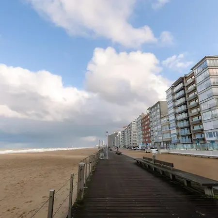 Casiola - Beautiful Seaview With Private Garage Appartement Oostende