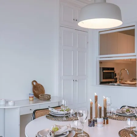 Casiola - Beautiful Seaview With Private Garage Appartement Oostende